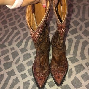 Beautiful old gringo boots size 7.5